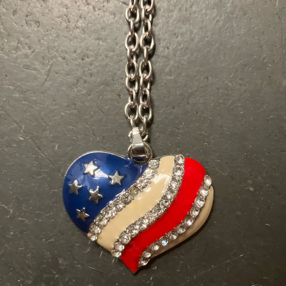 Faux Silver 18” Patriotic Heart Pendant Necklace